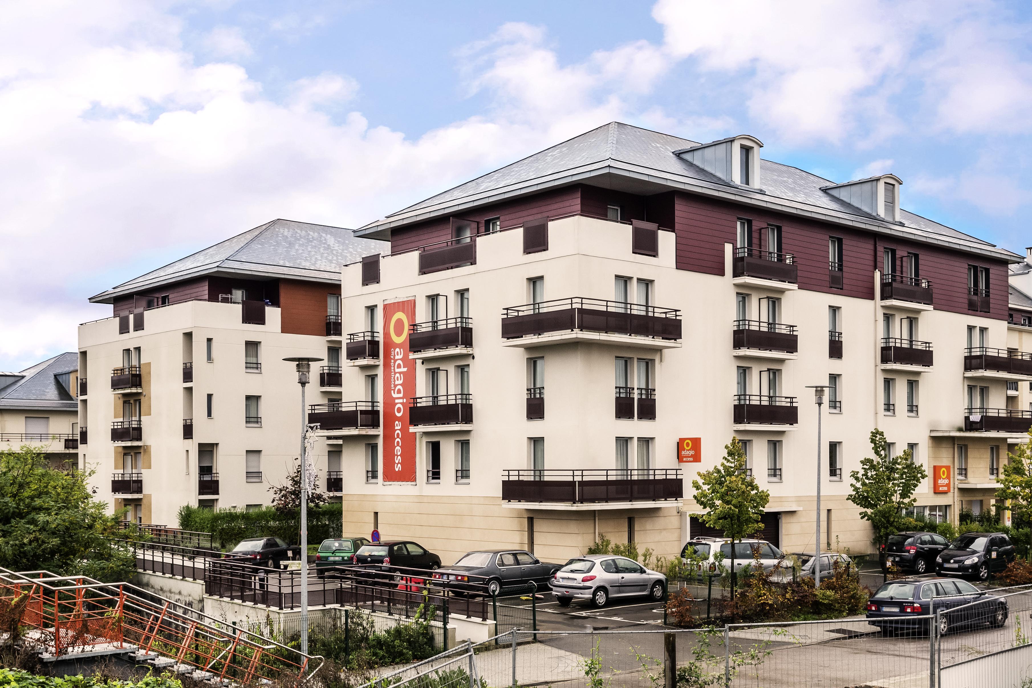 Aparthotel Adagio Access Carrieres Sous Poissy Exterior foto